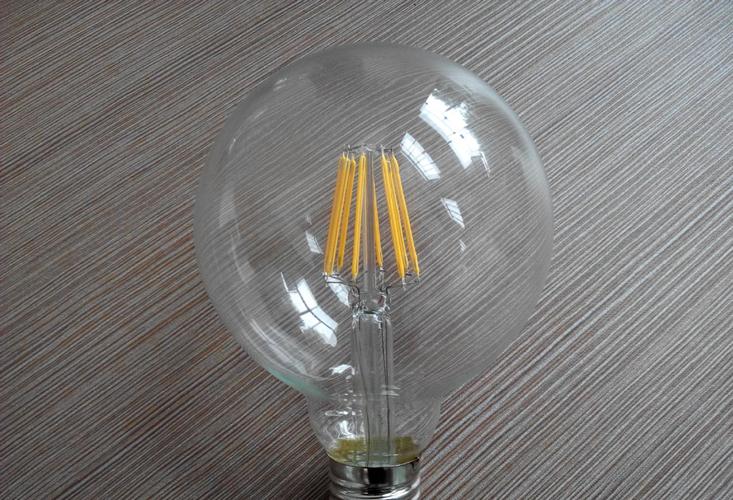 0只 led芯片品牌:epistar/晶元光电 灯罩材质:玻璃 产品详情 led灯丝